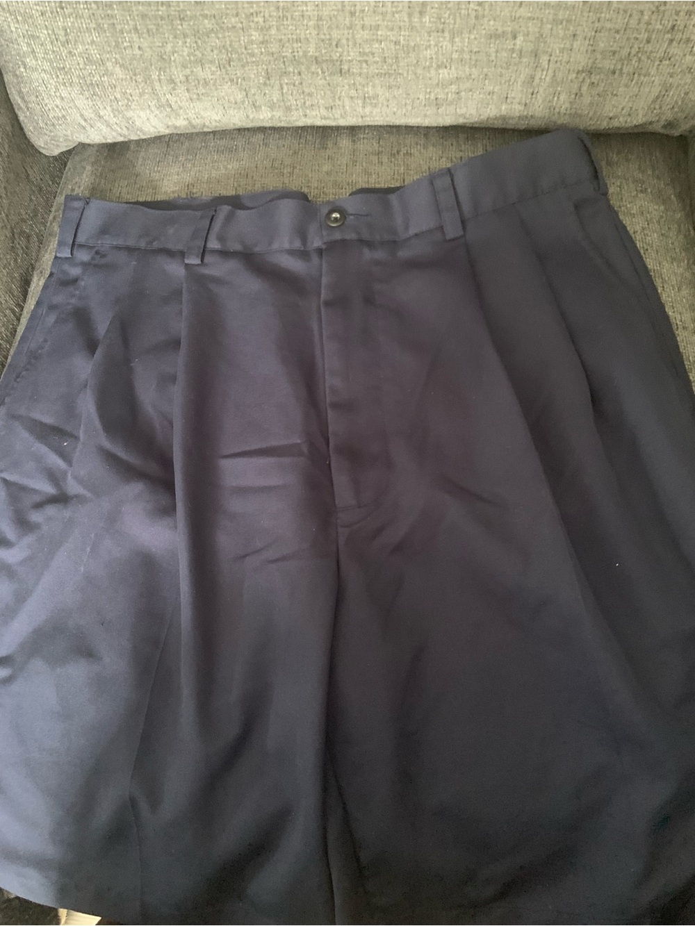 Men’s navy shorts 36